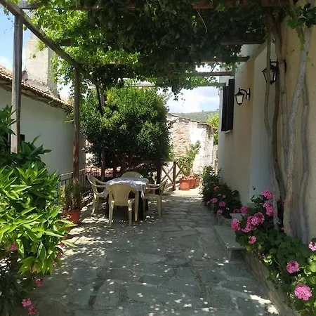 Villa Little Graceland