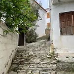Little Graceland Vilă Afissos