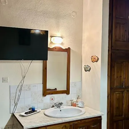 Vilă Little Graceland *