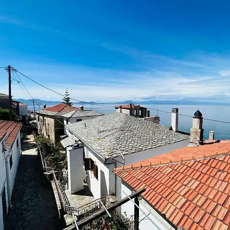 Little Graceland * Áfissos